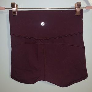 Small/size 4 Lululemon athletic spandex shorts